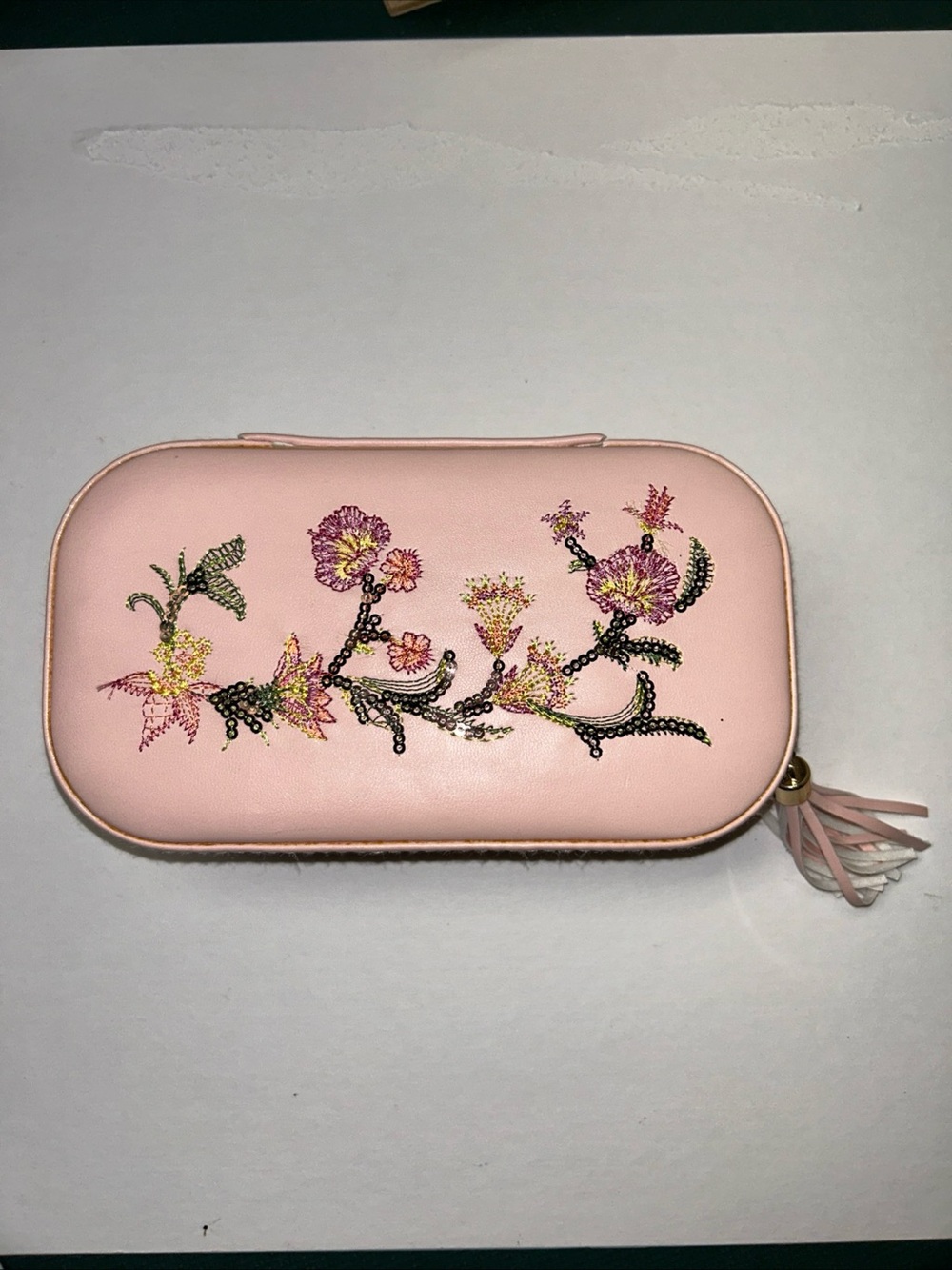 Rachel Zoe Pink Faux Leather Travel Jewelry Case Floral Embroidery Tassel Zipper